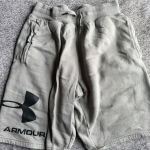 Men’s Under Armour cotton shorts